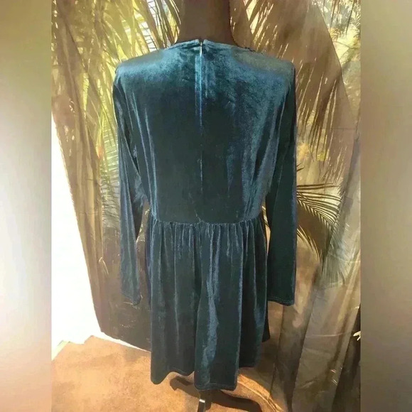 Deep Teal Long Sleeve Ruched Embellished Velvet Gown size small XL Medium large - Picture 6 of 15
